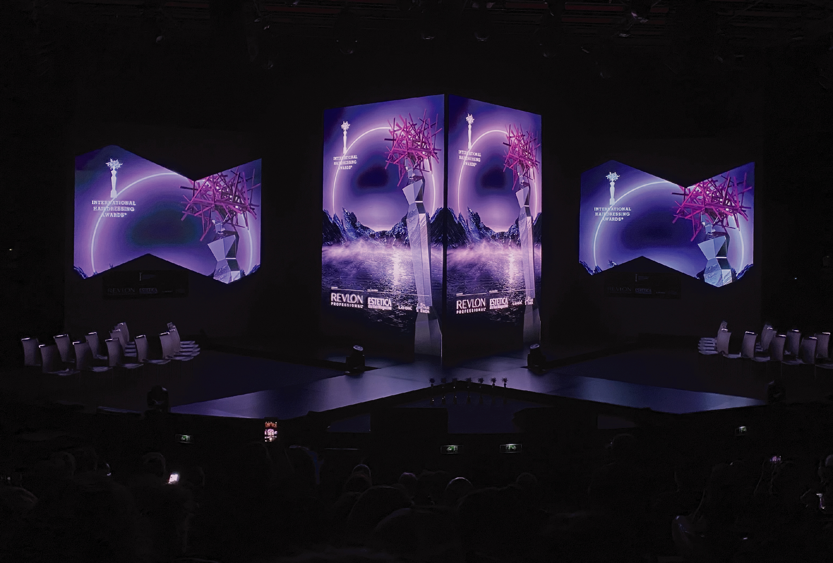 Two thousand hairdressers from around the world attend the 2022 International Hairdressing Awards